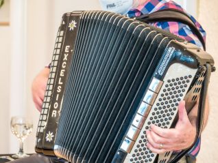 Akkordeon &amp; Singen mit Heinz Wilhelm